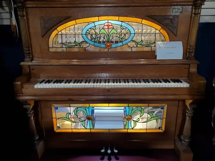 1911 Lakeside Upright Piano Pic Four