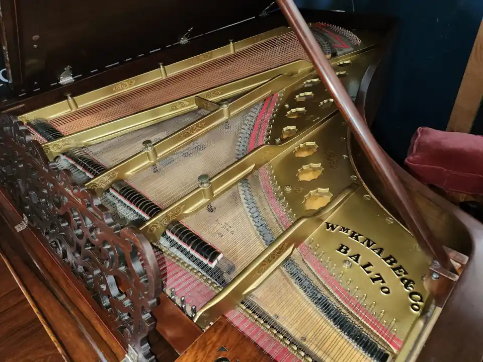Knabe Rosewood Grand Piano Pic Three